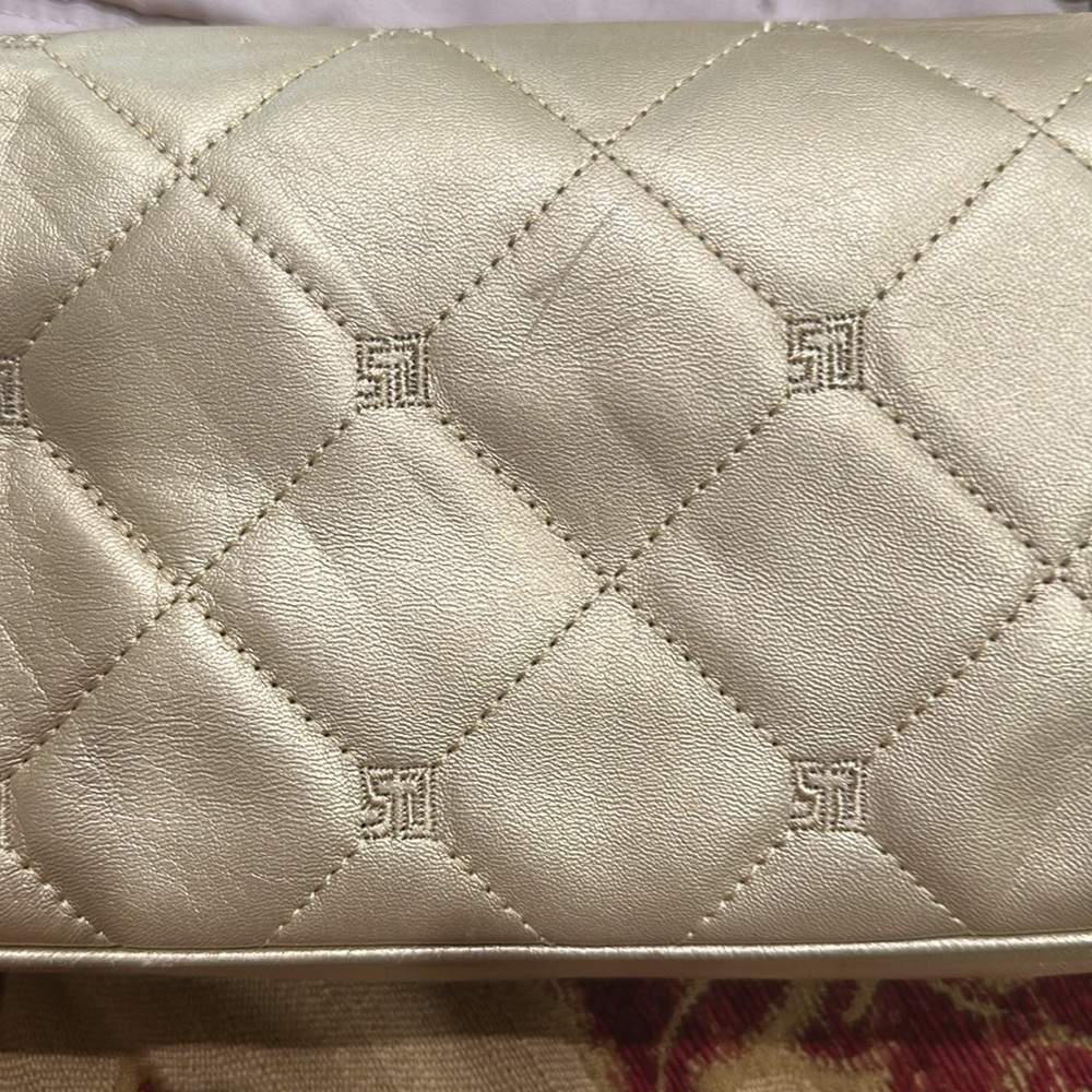 ST JOHN matching quilted signature purse and matching belt. Very classy. - Picture 6 of 7